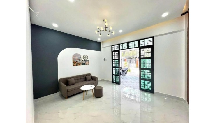 CÒN CĂN CẤP 4 CHỦ ĐỂ LẠI GIÁ RẺ NHÀ CHÍNH CHỦ GIẤY TỜ ĐẦY ĐỦ GẦN CHỢ BÌNH CHÁNH, THƯƠNG LƯỢNG THÊM