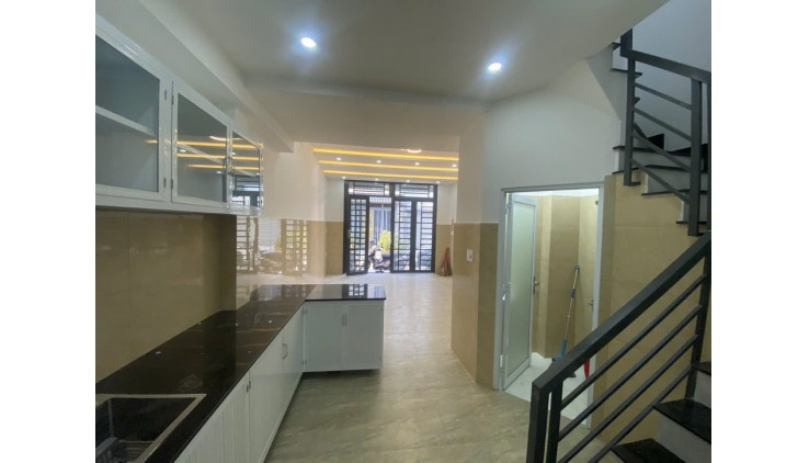 Xe hơi đổ cửa An Lạc Bình Tân 44m2 3 tầng mới 3 tỷ nhỉnh.