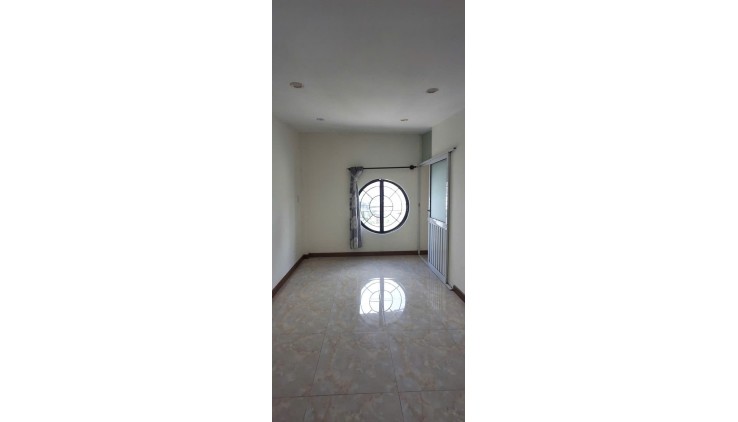 NHÀ CHÍNH CHỦ, hxH, Dtsd 74m2, 37m2 ( 5 x 8 ), Trường Thọ , Thủ Đức, chỉ 3.29ty