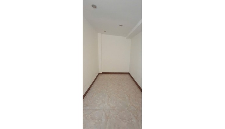 Nhà mới ở ngay, hxH, Dtsd 75m2, 38m2 ( 5 x 8 ), Trường Thọ , Thủ Đức, chỉ 3ty nhỉnh
