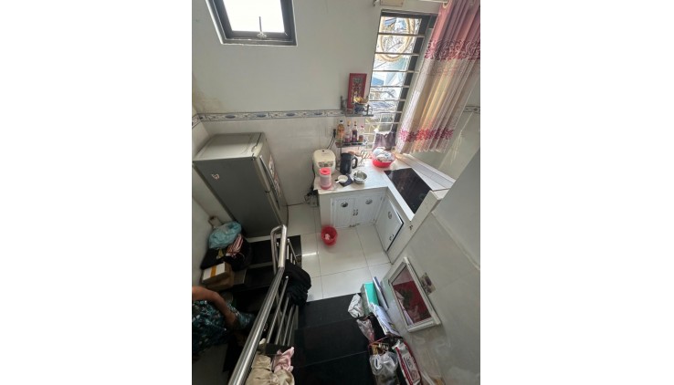 Mặt tiền căn góc Ngang 3.7 x nở 4m Dài5.2 m, Đúc 5 tấm chỉ 3 tỷ Q4
Hẻm 4 m thông thẳng 1 trục