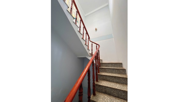 Bán Gấp nhà Đất Mới gần ngã tư 4 xã bệnh viện Bình Tân hẻm 5m 1 sẹc 57m2 ,4Tầng Nhỉnh 5 tỷ