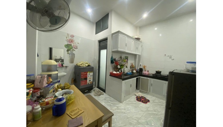Bán nhà trệt 2 lầu 4pn sân thượng Huỳnh tấn Phát 61m2 quận 7
