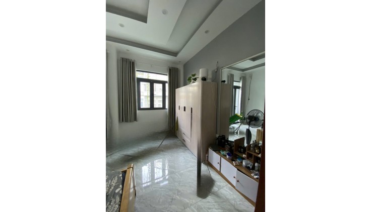 Bán nhà trệt 2 lầu 4pn sân thượng Huỳnh tấn Phát 61m2 quận 7