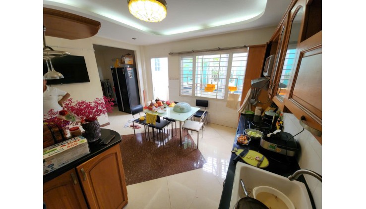 Bán nhà 5pn 5 tầng sân thượng 101m2 Huỳnh Tấn phát quận 7