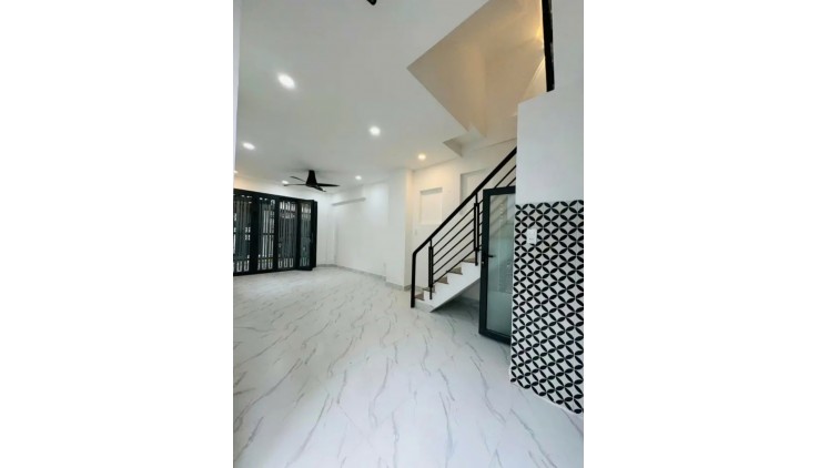 Căn góc 2 mặt tiền hẻm xe hơi 