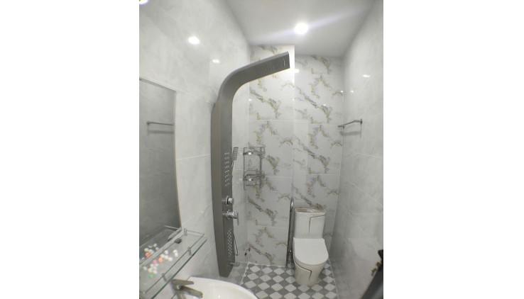 HẺM 6M HƯƠNG LỘ 2 GẦN BỐN XÃ - 56M2 4 TẦNG BTCT - NHÀ ĐẸP Ở NGAY.