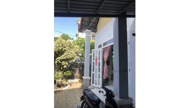 CHO THUÊ NHÀ 2 MT 200M2 HẺM XE TẢI, CÁCH HƯƠNG LỘ 3: 70M, EAON TÂN PHÚ 1000M