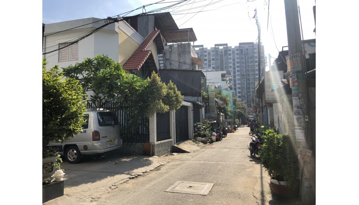 CHO THUÊ NHÀ 2 MT 200M2 HẺM XE TẢI, CÁCH HƯƠNG LỘ 3: 70M, EAON TÂN PHÚ 1000M