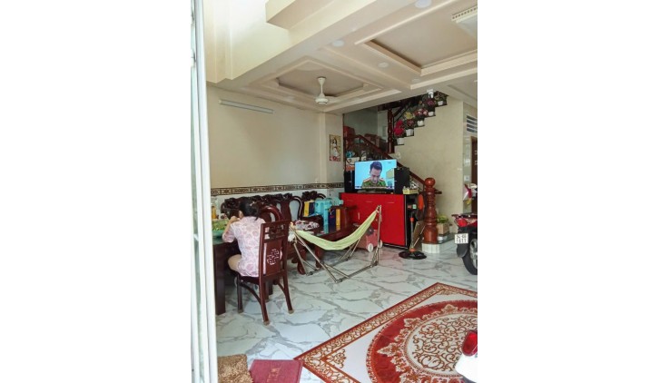 VIP SI ÊU PHẦM MẶT TIỀN NỞ HẬU TÀI LỘC .

 NHÀ 6 TẦNG  - KHU VIP TÊN LỬA 

 VỊ TRÍ SIÊU ĐẮC ĐỊA - CÓ DÒNG TIỀN KINH DOANH TỐT.