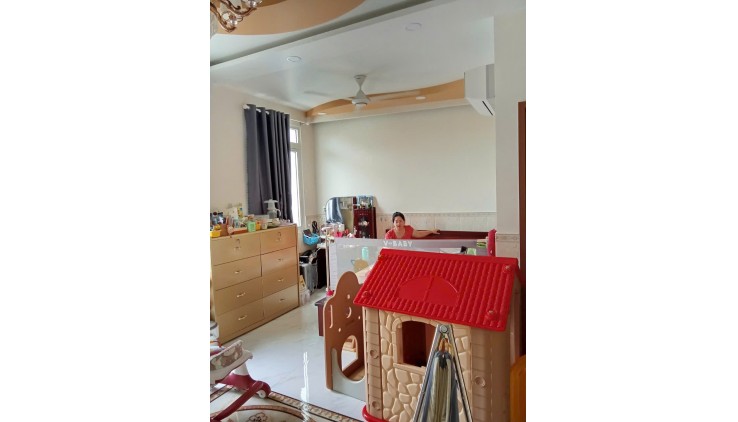 VIP SI ÊU PHẦM MẶT TIỀN NỞ HẬU TÀI LỘC .

 NHÀ 6 TẦNG  - KHU VIP TÊN LỬA 

 VỊ TRÍ SIÊU ĐẮC ĐỊA - CÓ DÒNG TIỀN KINH DOANH TỐT.