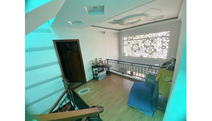 Bán nhà 3pn+ pn 123m2 3 tầng Huỳnh tấn Phát Tân Phú Quận 7