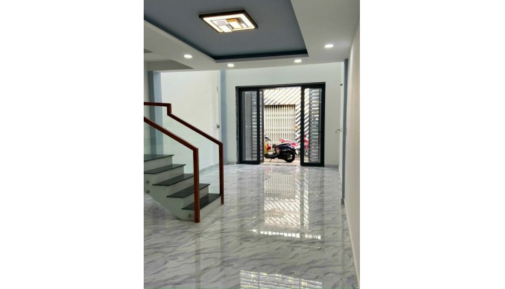 Bán nhà đẹp 1/ hẻm oto Hòa Bình quận Tân phú 4 x 18- 2 tầng chỉ 5.7 tỷ TL