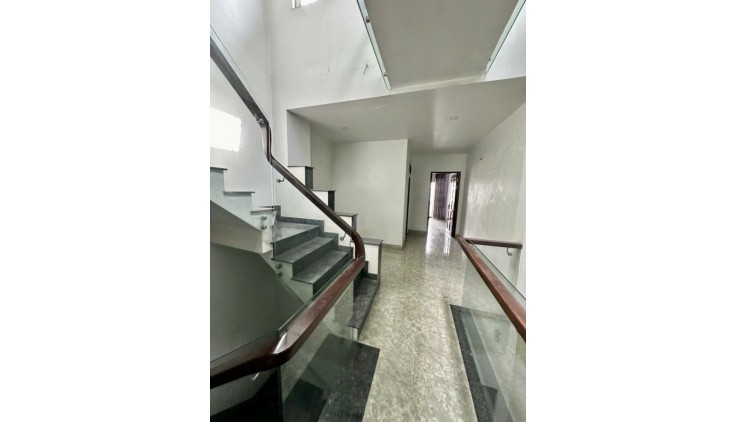 Bán Gấp nhà mặt tiền Kinh Doanh Đ số 6 gần AEON Tân Phú ,80m2,4 Tầng Nhỉnh 6 tỷ