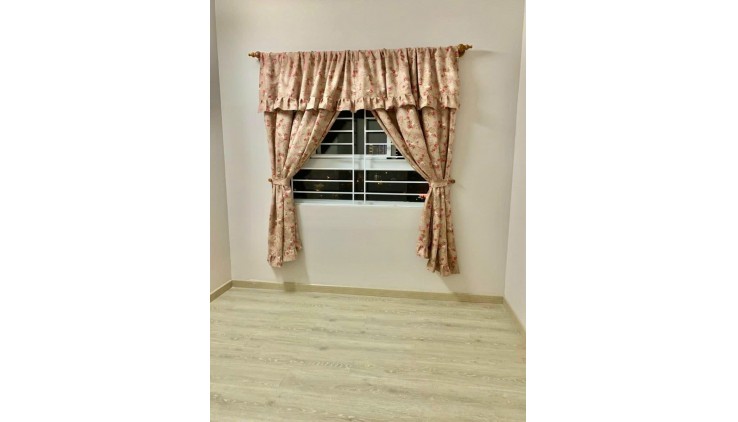 Gấp - Bán căn hộ trung tâm Q2, giá 1,850 tỷ nhà đẹp 2PN 60m2. view hồ bơi, tầng đẹp.