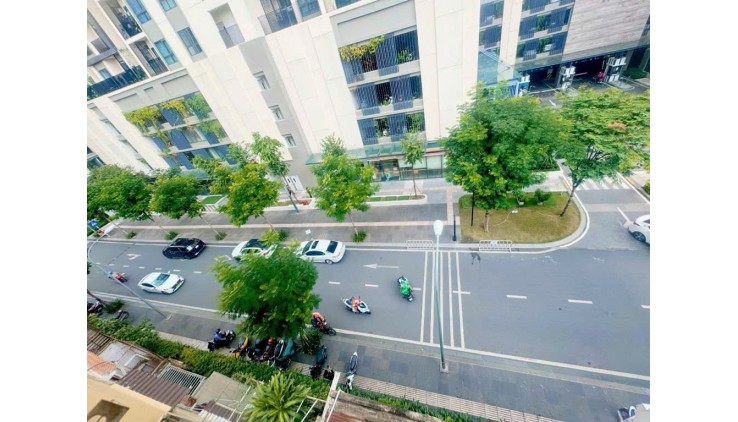 TRUNG TÂM Q.10 SÁT CC HÀ ĐÔ CENTOSA - CMT8 - KHU DÂN CƯ HẺM THÔNG TỨ TUNG CÓ 13 PHÒNG ĐANG CHO THUÊ - GIÁ HƠN 10 TỶ