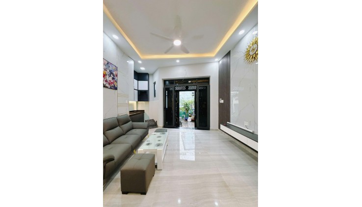 Ngang 5 x 7.35m DIỆN TÍCH SD 140 m2- 4 TẤM Q4 - CÓ 4 TỶ X