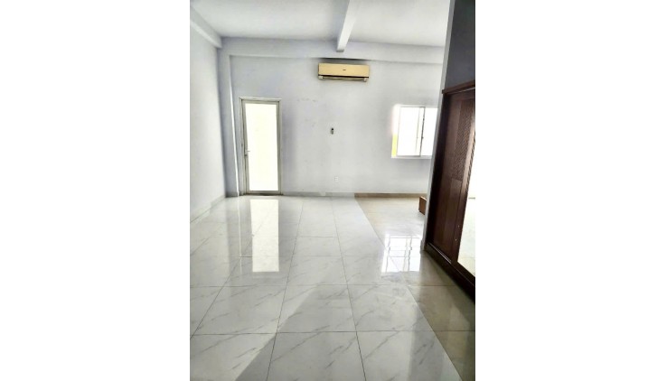 Bán nhà HXH 6m Nơ Trang Long gần Nguyễn Xí, DT: 6.3x40m, 6 Tầng, 14 PN, 20.9  tỷ.