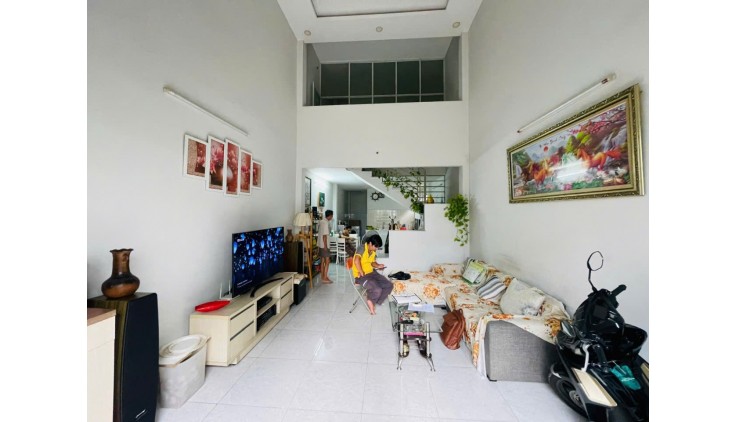 Hẻm 8m thông ngay Lê Đình Cẩn BT 2 tầng 68m2 nhỉnh 4 tỷ.