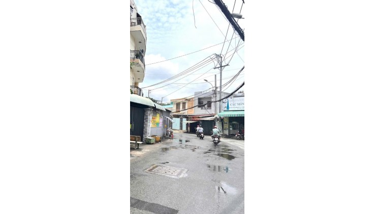 NHÀ MẶT TIỀN, 3 TẦNG, NGANG 5M SIÊU CHUẨN, dtsd 228m, Q2, giá chỉ 11 ty hơn.