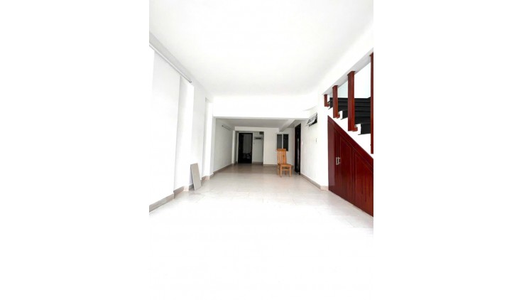 NHÀ MẶT TIỀN, 3 TẦNG, NGANG 5M SIÊU CHUẨN, dtsd 228m, Q2, giá chỉ 11 ty hơn.