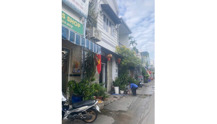 HOT ! HOT ! HẺM LỚN 1 XẸT - LÔ GÓC 2 MẶT TIỀN DT 63.9 M2 THOÁNG MÁT -  BÔNG SAO.P5 Q8. CHỈ 3.X TỶ 