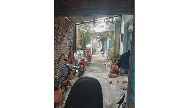 NHÀ ĐẸP - GIÁ TỐT - CHÍNH CHỦ Cần Bán Nhà Vị Trí Đẹp Tại Xã Tân Thới Nhì, Hóc Môn, Hồ Chí Minh