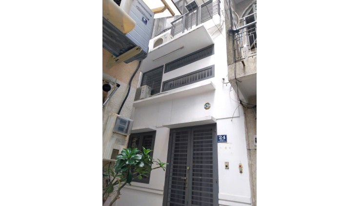 Bán nhà chính chủ vị trí đẹp tại số 24 đường 50,P. 2, Quận 4;HCM Khu trung tâm tiện đi lại