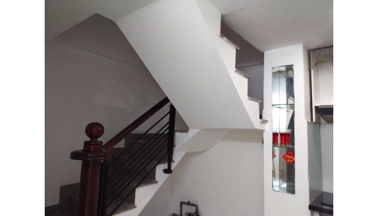 Bán nhà chính chủ vị trí đẹp tại số 24 đường 50,P. 2, Quận 4;HCM Khu trung tâm tiện đi lại