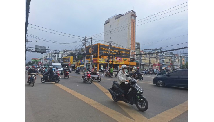 Bán nhà mặt phố ngay chợ Phạm Thế Hiển phường 4 quận 8 giá 8,6 tỷ