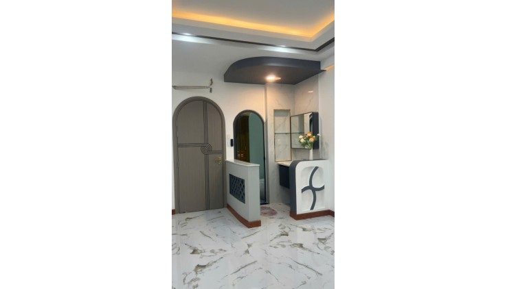Nhà đẹp Thành Thái Q10- DT 51m2 - 10,5 tỷ TL - Full NT