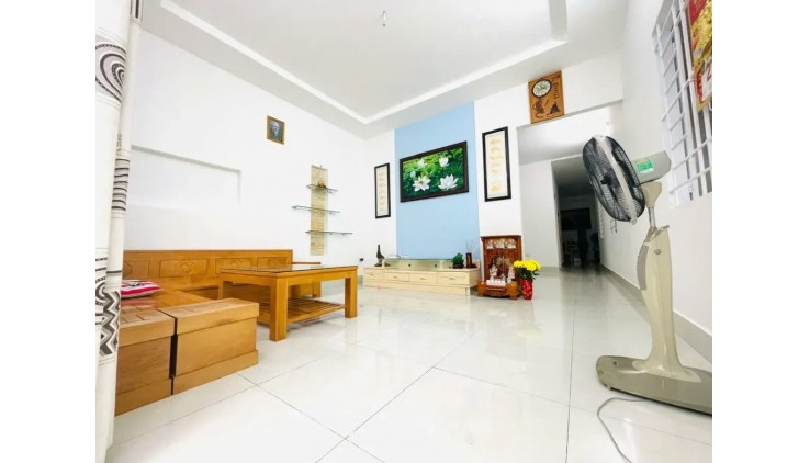 Bán Nhà Hẻm Xe Tải Tránh,Khu Dân Cư An Ninh Giá Chỉ 7 Tỷ!