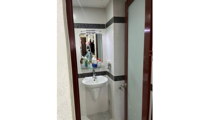 NHÀ ĐẸP KHU VIP XD ĐỒNG BỘ. TRUNG TÂM P. LINH CHIỂU. HOÀNG DIỆU
GIÁ 9.5 TỶ. BỚT LỘC
