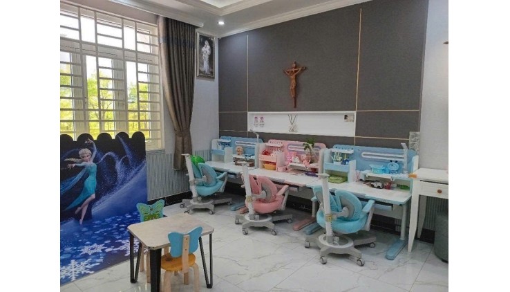 Bán nhà mặt tiền khu Vip Tên Lửa , Bình Trị Đông B, Bình Tân, DT 4.5m x 20m, 5 tầng kiên cố, chỉ 16.8 tỷ