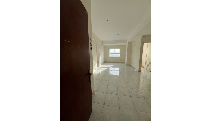 Cho thuê căn hộ 35 hồ học lãm, p. an lạc, bình tân; Căn Góc 64m2 2pn 5triệu. nhà trống