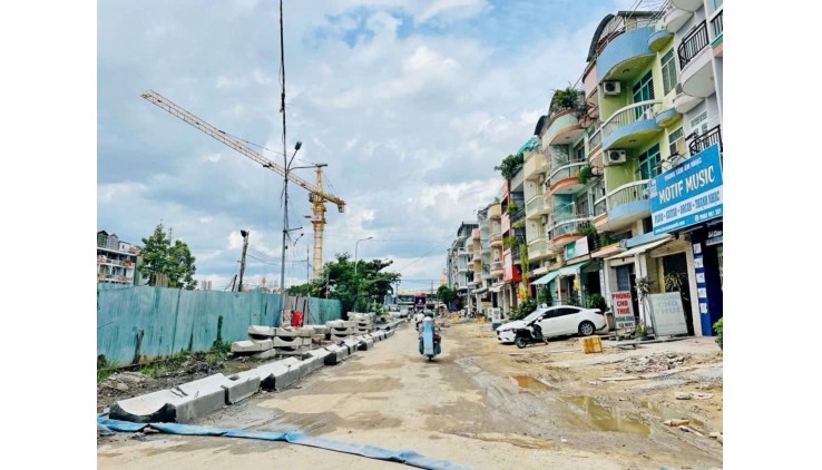 MT LÔ GÓC KINH DOANH ĐỈNH NGAY TẠ QUANG BỬU 67 M2 ( 4.2 X 16) CHỈ 16 TỶ ,VUÔNG A4, 5 TẦNG, 7PN HOÀN CÔNG ĐỦ.