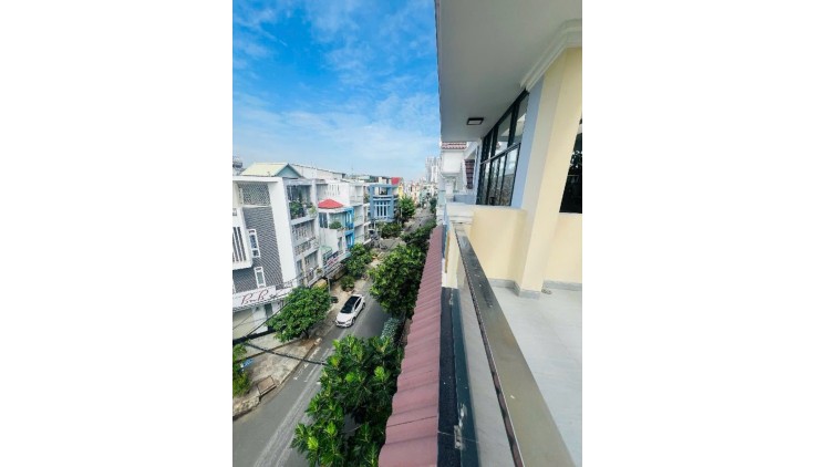 NHÀ MẶT TIỀN KINH DOANH ĐỈNH - ĐỐI DIỆN CÔNG VIÊN - KHU VIP NHẤT QUẬN 6 CHỈ 12 TỶ