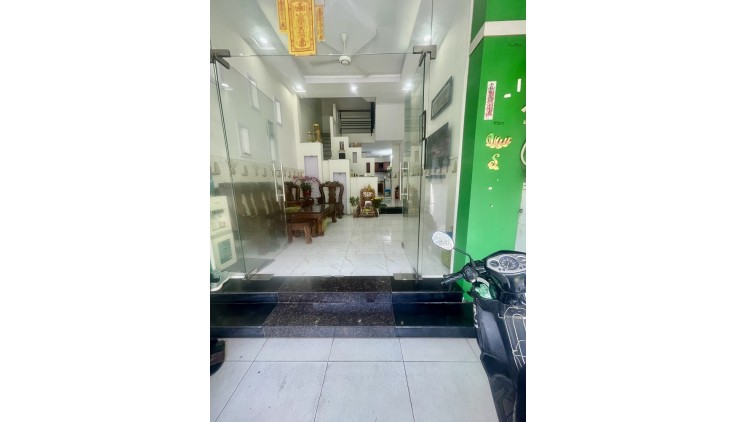 Bán nhà hẻm nhựa 8m, 151 Lũy Bán Bích DT 4x15m, 5 tầng