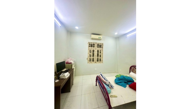 MẶT TIỀN KINH DOANH ĐỈNH QUẬN 6 - NGAY KHU CƯ XÁ ĐÀI RA ĐA - NGAY PHỐ ĂN UỐNG Q6, KINH DƯƠNG VƯƠNG - NGANG ĐẸP 4*18.5- NHÀ 3 TẦNG MỚI - NHỈNH 12 TỶ