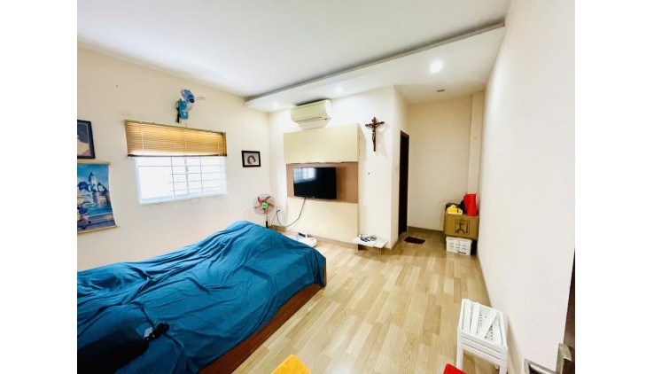 Bán nhà Âu Dương Lân , phường 3, Q8 , 6 lầu ,8PN  , hẻm xe tải , chỉ 12,5 tỷ