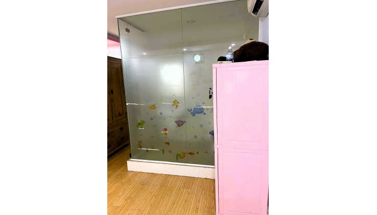 Bán nhà 81m2 có sân để ô tô mặt tiền đường 10 Linh Chiểu