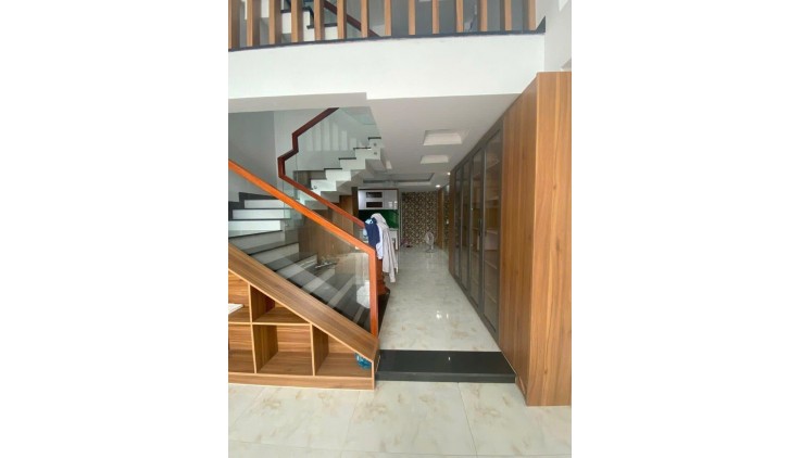 Bán Nhà 3 Tầng Gần Đường Đặng Văn Bi, Trường Thọ, 7,5 Tỷ Xe Hơi Về Tới Nhà, Nhà Đẹp Ở NGAY