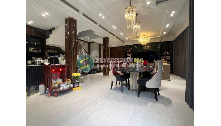 Bán biệt thự 24 đường số 18 Phú Hữu DT: 11x15m 4T full nội thất giá 22 tỷ