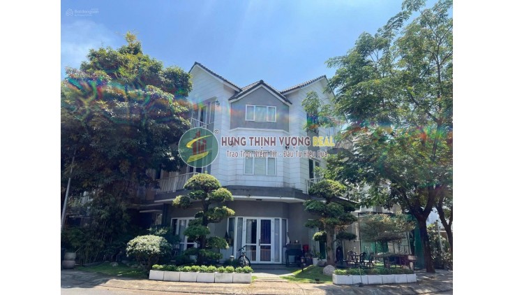 Bán biệt thự 24 đường số 18 Phú Hữu DT: 11x15m 4T full nội thất giá 22 tỷ