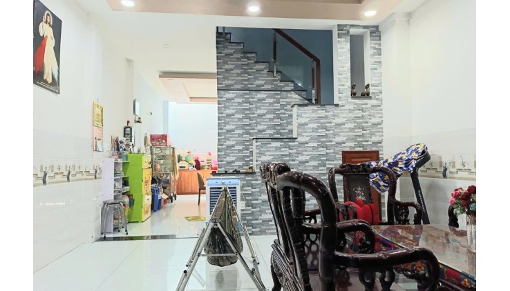 SIÊU PHẨM MẶT TIỀN TÂY LÂN GẦN BẾN LỘI , VỪA Ở VỪA KINH DOANH , 6 TỶ SÍU .