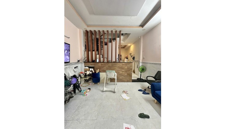 Bán Gấp nhà Đ số 13A giáp Tân Phú 32m2,2 Tầng Nhỉnh 2 tỷ