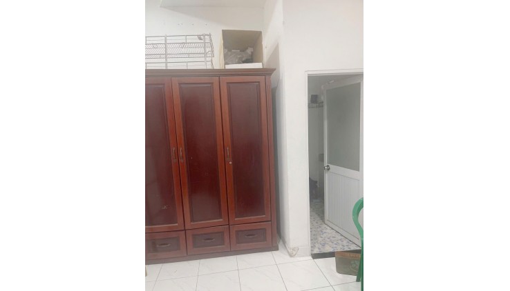 Bán nhà Bùi Thế Mỹ, P10. Tân Bình, Hẻm xe hơi tông, dt 5,4m x 9m, 3 tầng ở ngay, giá chủ 6.5 tỷ