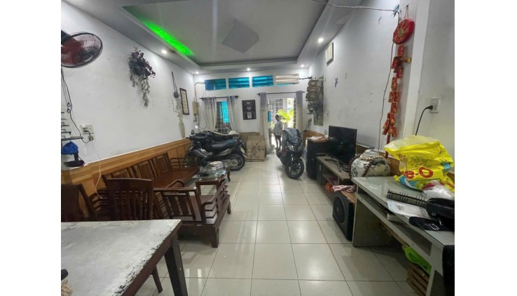 Bán nh giá cực tôt Lê Sát, Tân Phú ( DT 4m x 12.5m ) 50m2, hẻm 5m, chỉ 4.99 tỷ