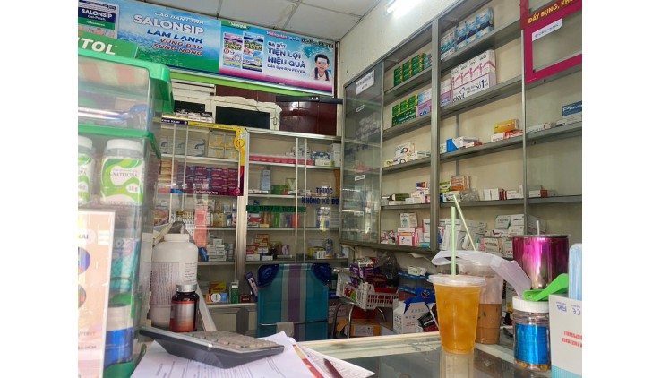 Cần Sang Lại Tiệm Thuốc Đã Hoạt Động 7 Năm Vì Chuyển Chỗ Ở