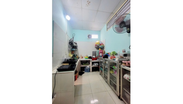 Bán tòa nhà 5 Tầng -  32 CHDV, Phan Văn Trị - Phạm Văn Đồng, 110m2 (6x19m), 17.5 tỷ